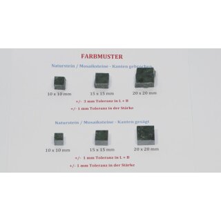 Dunkelgrün 2